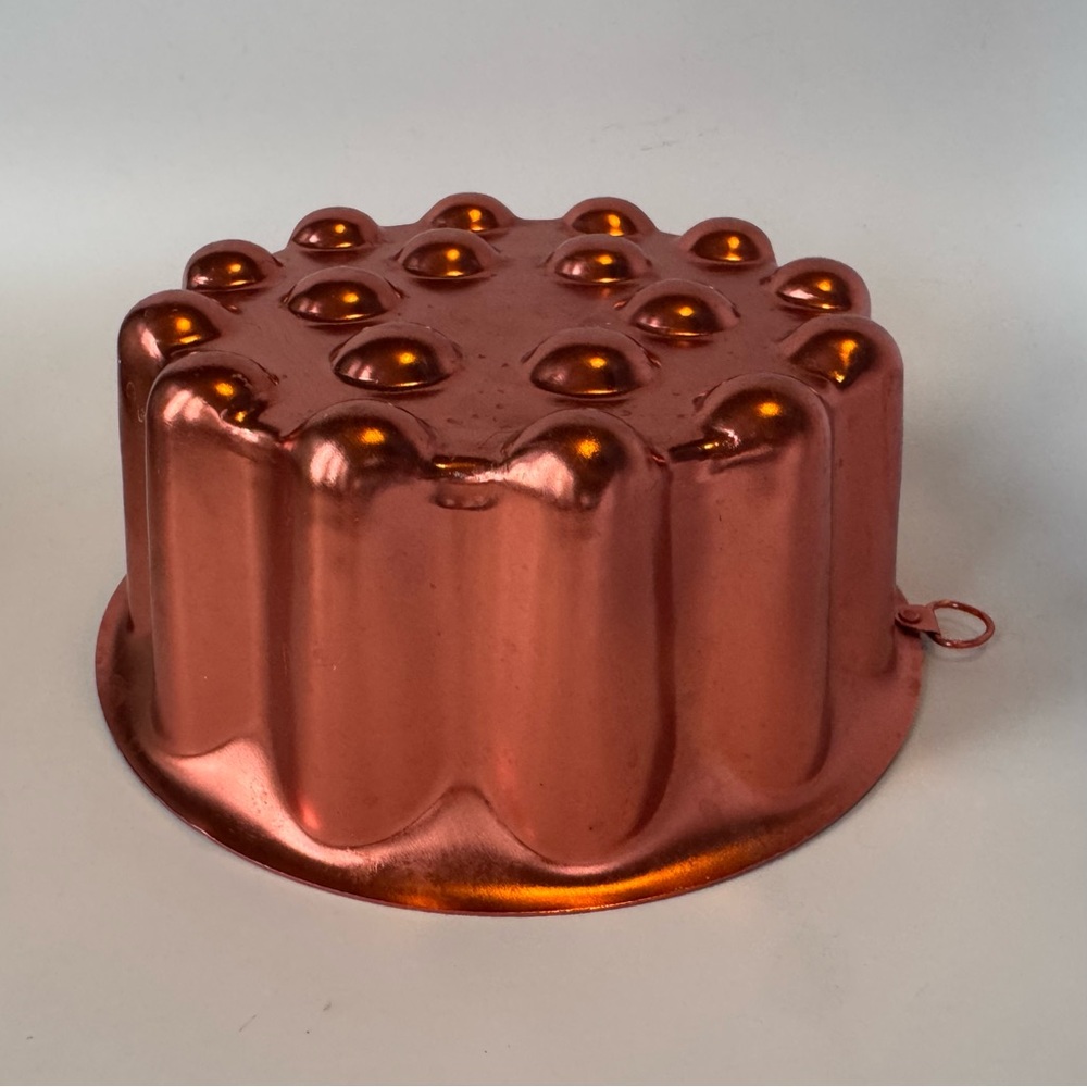 Copper Colored Aluminum Jell-o or Cake Mold 1 Tier Dots VTG MCM Kitchen Mirro